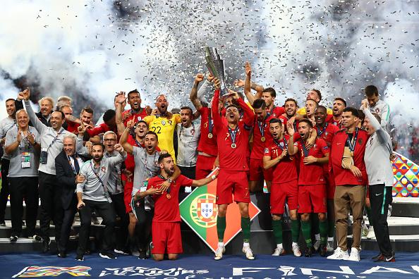 葡萄牙夺冠的相关图片